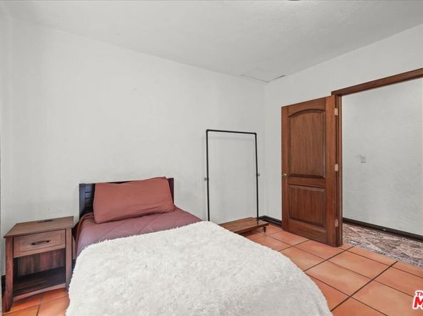 6119 Del Valle Drive, Los Angeles CA 90048