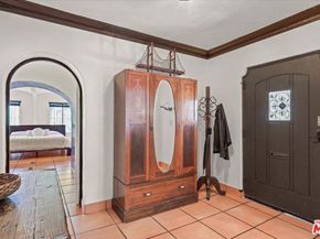 6119 Del Valle Drive, Los Angeles CA 90048