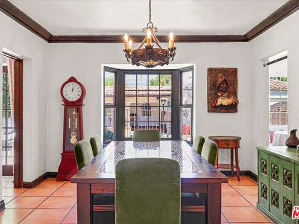 6119 Del Valle Drive, Los Angeles CA 90048