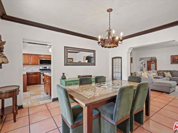 6119 Del Valle Drive, Los Angeles CA 90048