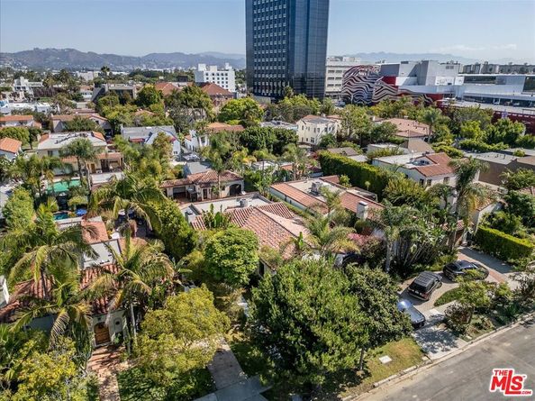 6119 Del Valle Drive, Los Angeles CA 90048
