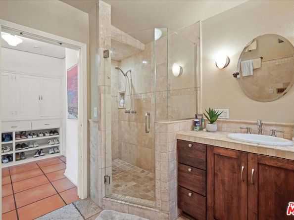 6119 Del Valle Drive, Los Angeles CA 90048