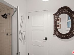 6119 Del Valle Drive, Los Angeles CA 90048