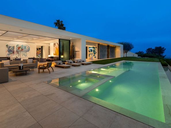 9265 Robin Drive, Los Angeles CA 90069