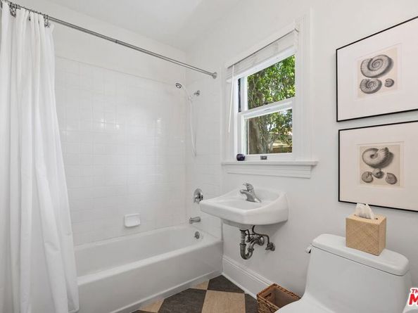 254 Lorraine Boulevard, Los Angeles CA 90004