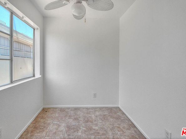 8741 Darby Avenue 16, Northridge CA 91325