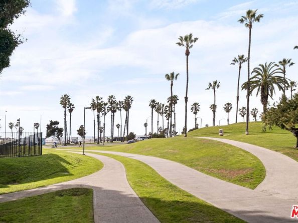 2940 Neilson Way 103, Santa Monica CA 90405