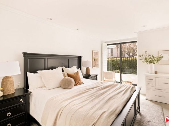 2940 Neilson Way 103, Santa Monica CA 90405