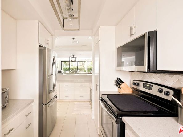 2940 Neilson Way 103, Santa Monica CA 90405