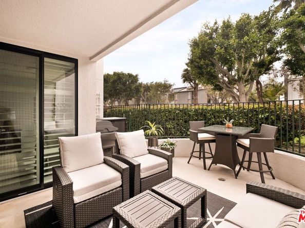 2940 Neilson Way 103, Santa Monica CA 90405