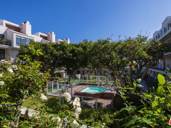 2940 Neilson Way 103, Santa Monica CA 90405