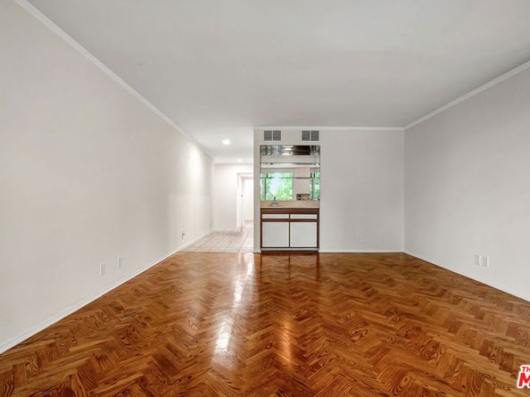 1351 N Crescent Heights Boulevard 308, West Hollywood CA 90046