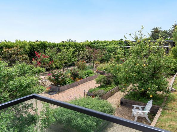 27860 Winding Way, Malibu CA 90265