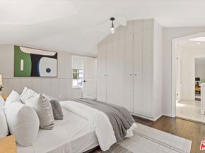 560 N Croft Avenue, West Hollywood CA 90048