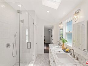 560 N Croft Avenue, West Hollywood CA 90048