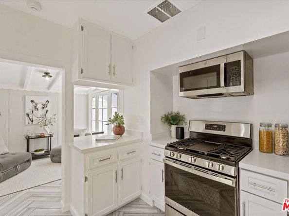 560 N Croft Avenue, West Hollywood CA 90048