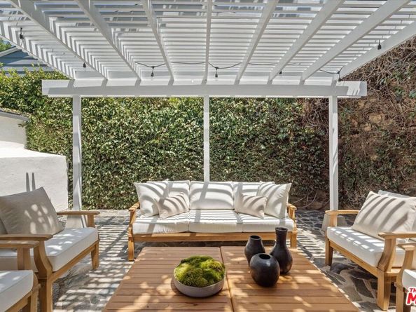 560 N Croft Avenue, West Hollywood CA 90048