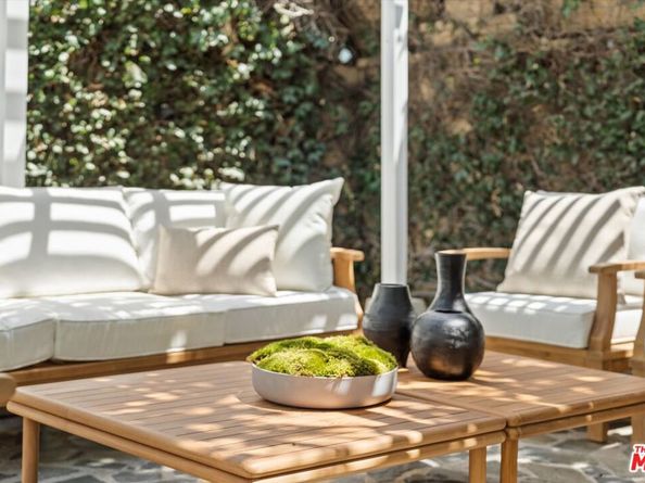 560 N Croft Avenue, West Hollywood CA 90048