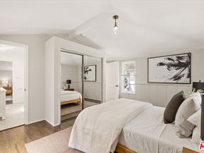 560 N Croft Avenue, West Hollywood CA 90048