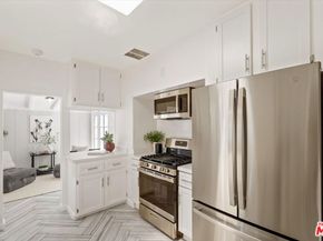 560 N Croft Avenue, West Hollywood CA 90048