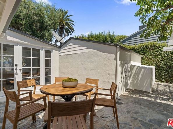 560 N Croft Avenue, West Hollywood CA 90048