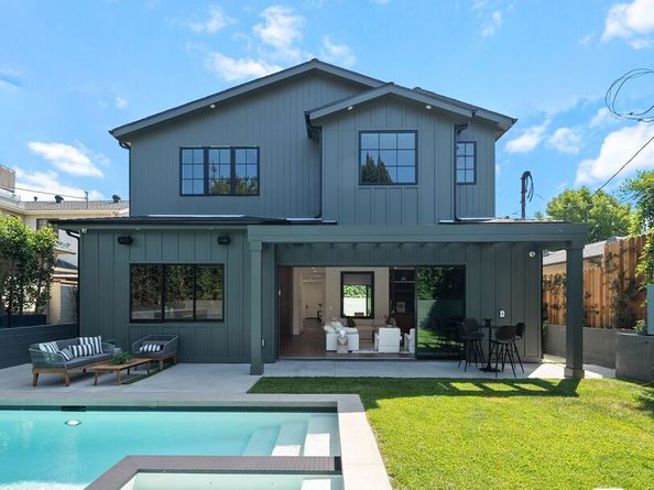 8025 Stewart Avenue, Los Angeles CA 90045