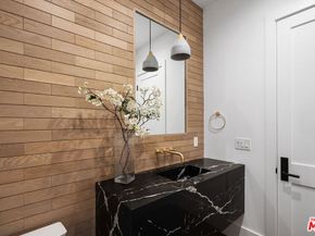 8025 Stewart Avenue, Los Angeles CA 90045