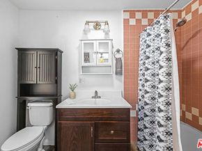 946 Hilldale Avenue, West Hollywood CA 90069