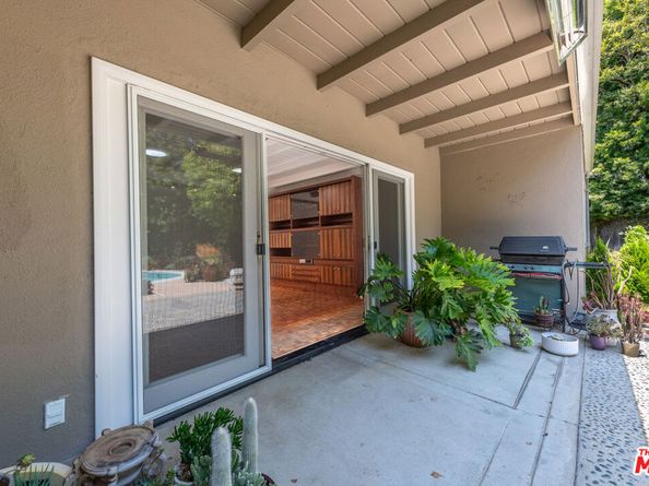 1350 Jonesboro Drive, Los Angeles CA 90049
