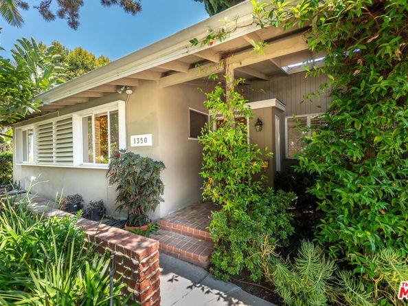 1350 Jonesboro Drive, Los Angeles CA 90049