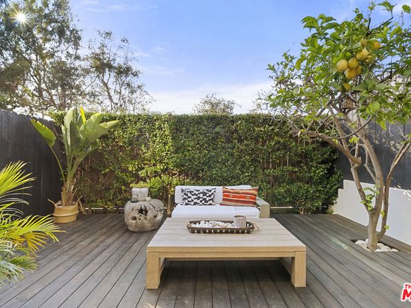 410 Entrada Drive, Santa Monica CA 90402