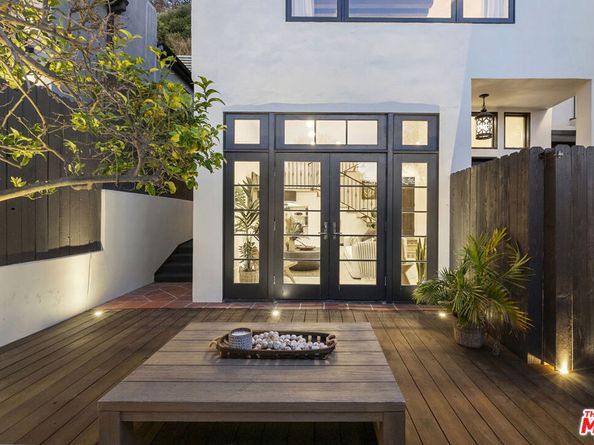 410 Entrada Drive, Santa Monica CA 90402