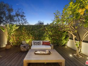 410 Entrada Drive, Santa Monica CA 90402