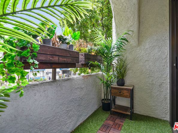 10926 Bluffside Drive 3, Studio City CA 91604