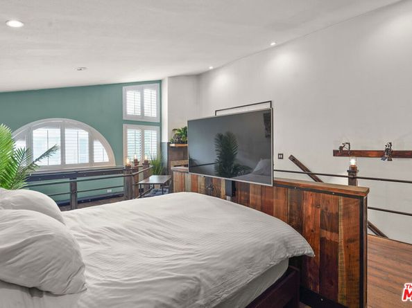 10926 Bluffside Drive 3, Studio City CA 91604