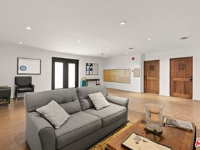 10926 Bluffside Drive 3, Studio City CA 91604