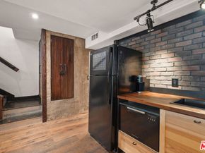 10926 Bluffside Drive 3, Studio City CA 91604