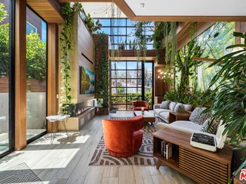 836 California Avenue