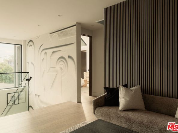 9919 Girla Way, Los Angeles CA 90064