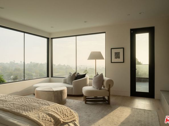 9919 Girla Way, Los Angeles CA 90064