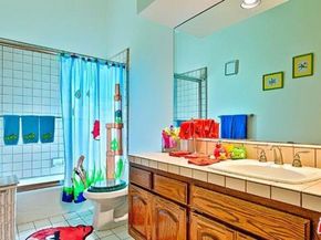 12090 Summit Circle, Beverly Hills CA 90210