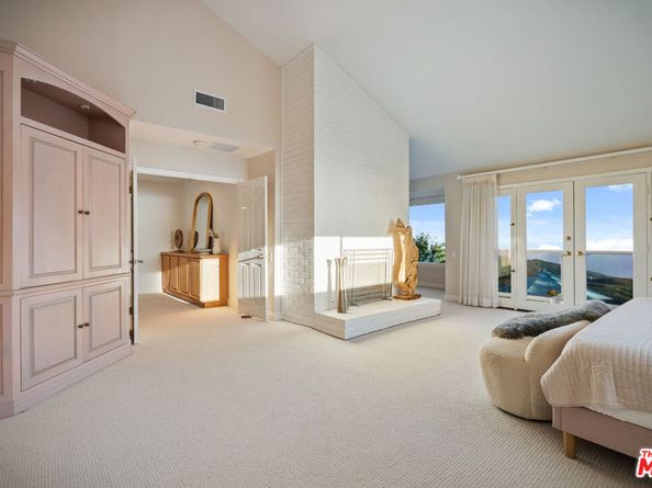 23255 W Paloma Blanca Drive, Malibu CA 90265