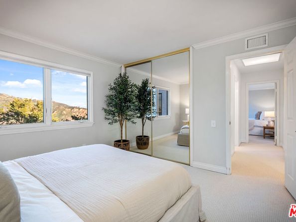 23255 W Paloma Blanca Drive, Malibu CA 90265