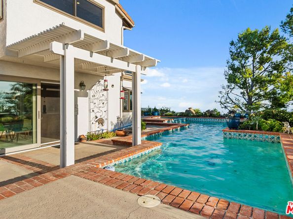 23255 W Paloma Blanca Drive, Malibu CA 90265