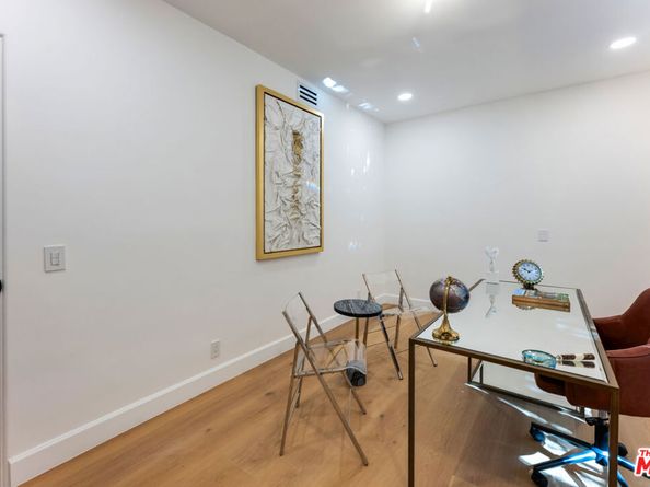 8654 Hollywood Boulevard, Los Angeles CA 90069