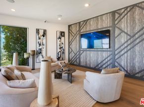 8654 Hollywood Boulevard, Los Angeles CA 90069