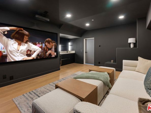 8654 Hollywood Boulevard, Los Angeles CA 90069