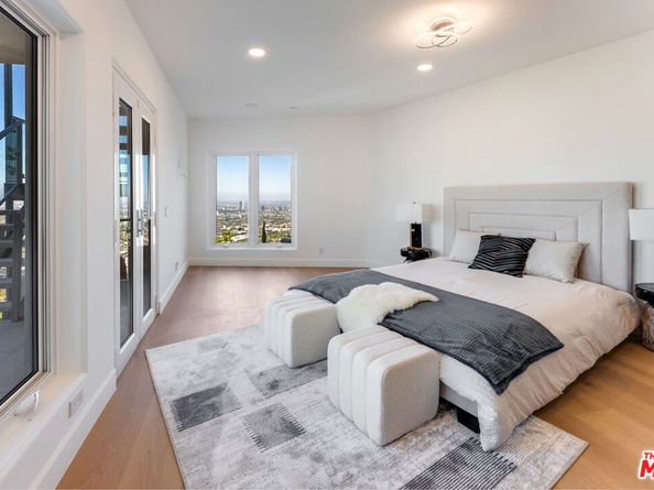 8654 Hollywood Boulevard, Los Angeles CA 90069