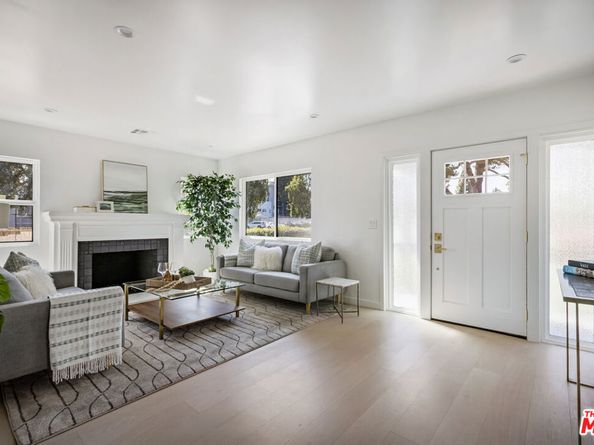 4918 10th Avenue, Los Angeles CA 90043