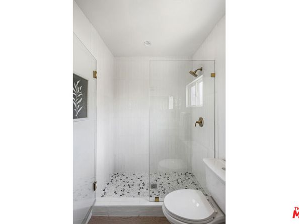 4918 10th Avenue, Los Angeles CA 90043